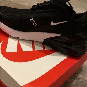 girls 4.5 youth nike air max 270